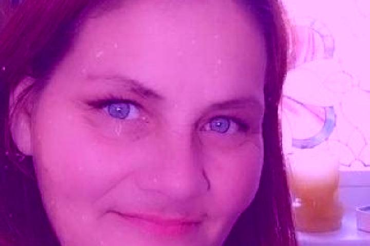 Layla, 39, a red green-eyed caucasian companion based in Lianpeng. Offering Dinner Date, Striptease, Party Girl, 69. Available for incall and outcall, day an...