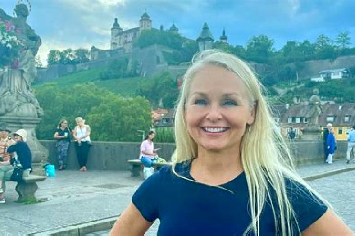 Layla, 39 — Escort in Meersburg, Germany