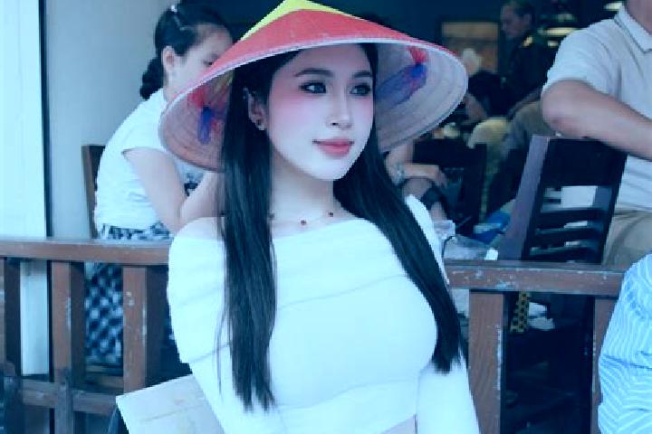 Layla, 39 — Escort in Phong Thanh, Vietnam