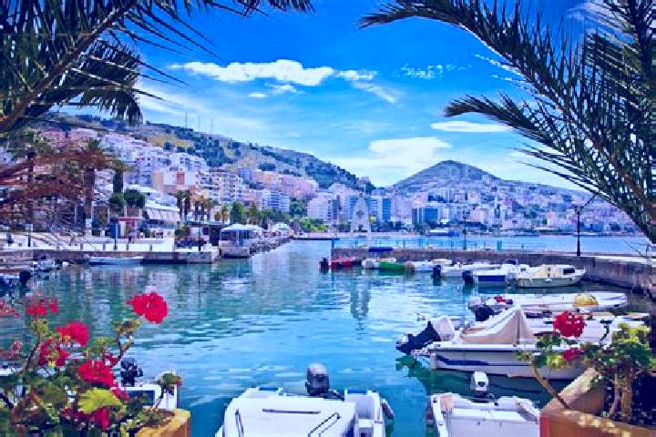 Layla, 39 — Escort in Qestorat, Albania