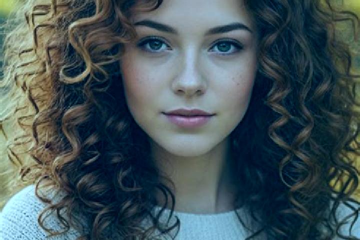 Lillian, 20, a auburn blue-eyed slavic companion based in Gorron. Offering GFE, OWO, Domination. Available for incall and outcall, day and evening dates.