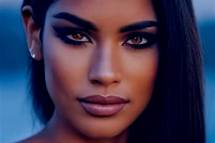 Lillian, 20, a black brown-eyed latina companion based in Flora Vista. Offering 69, Duos, Tantra. Available for incall and outcall, overnight bookings availa...