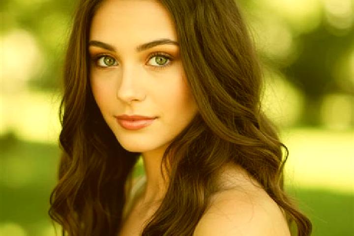 Lillian, 20, a brunette hazel-eyed mixed companion based in Bilsen. Offering Party Girl, Prostate Massage, Striptease, Tantra. Available for incall and outca...