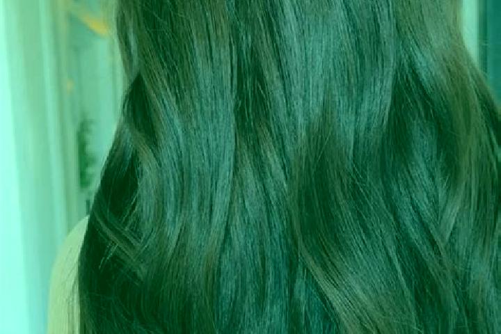 Lillian, 20, a red brown-eyed mixed companion based in Bera. Offering Striptease, BDSM, Prostate Massage, Party Girl. Available for incall and outcall, day a...
