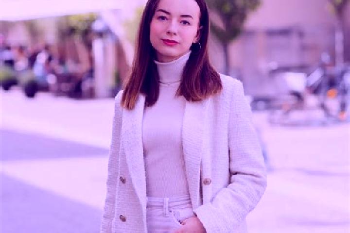 Lillian, 20 — Escort in Brunn im Felde, Austria