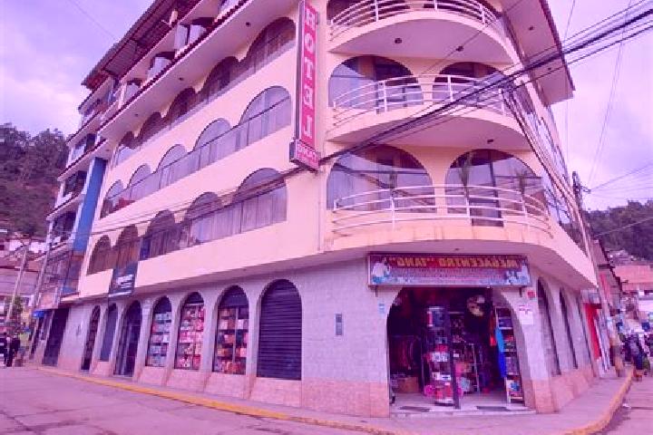 Lillian, 20 — Escort in Huachis, Peru