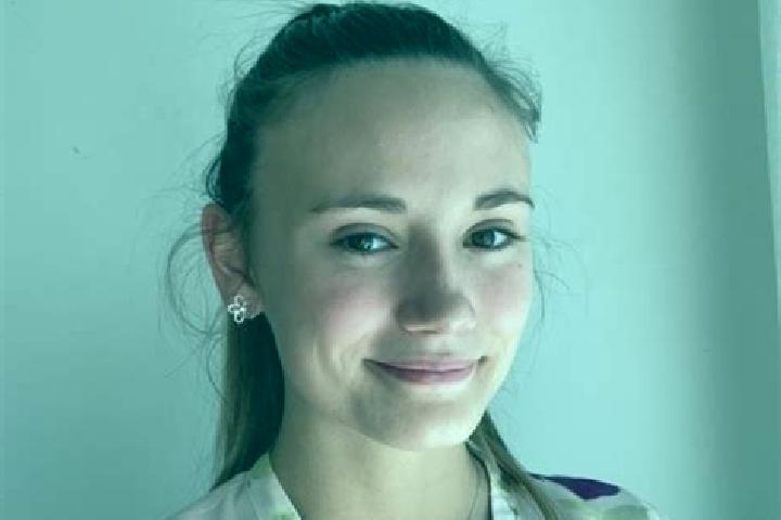 Lillian, 20 — Escort in Lacroix-Falgarde, France