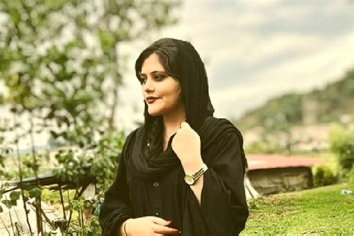 Lillian, 20 — Escort in Pishva, Iran