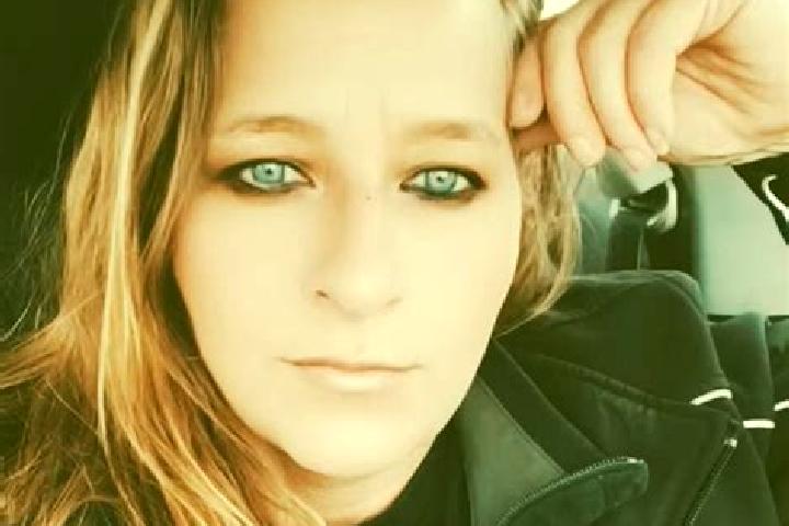 Lillian, 20 — Escort in Postville, United States