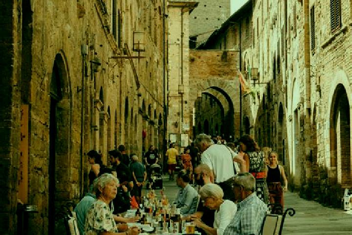 Lillian, 20 — Escort in San Gimignano, Italy