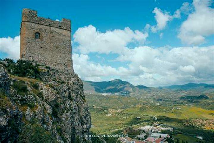 Lillian, 20 — Escort in Vadillo de la Sierra, Spain