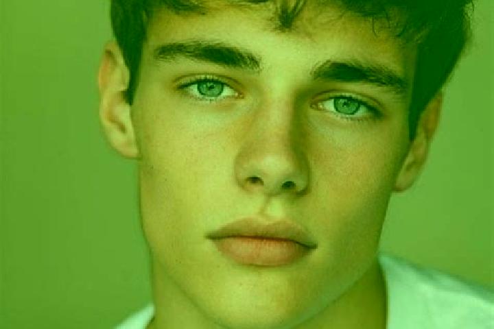 Lillian, 21, a black brown-eyed caucasian companion based in Mennetou-sur-Cher. Offering Duos, GFE, CIM. Available for incall and outcall, overnight bookings...