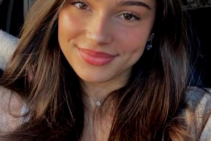 Lillian, 21, a chestnut hazel-eyed european companion based in San Juan Toavela. Offering Domination, A-Level, Couples, BDSM, Prostate Massage. Available for...