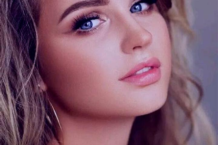 Lillian, 21, a dark blonde blue-eyed mediterranean companion based in Montauban. Offering GFE, Tantra, Deep French Kissing. Available for incall and outcall,...