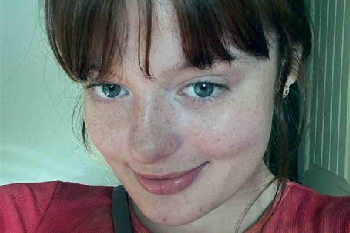 Lillian, 21, a red brown-eyed caucasian companion based in Kuriyama. Offering BDSM, Fetish, GFE. Available for incall and outcall, day and evening dates.