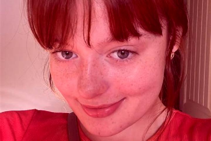 Lillian, 21, a red brown-eyed european companion based in Apricena. Offering 69, Roleplay, BDSM. Available for incall and outcall, day and evening dates.
