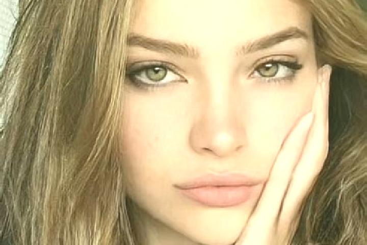 Lillian, 21, a red hazel-eyed mediterranean companion based in Kokrica. Offering Girlfriend Experience, Couples, CIM, Party Girl. Available for incall and ou...