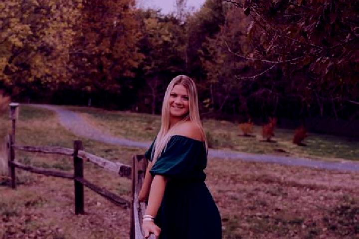Lillian, 21 — Escort in Bartelso, United States