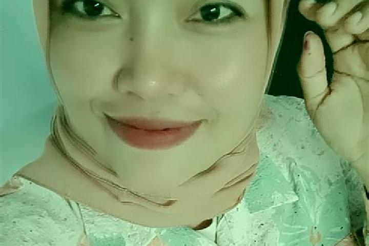 Lillian, 21 — Escort in Karangmangu, Indonesia