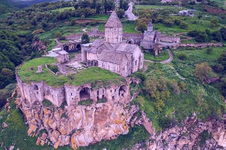 Lillian, 21 — Escort in Tatev, Armenia