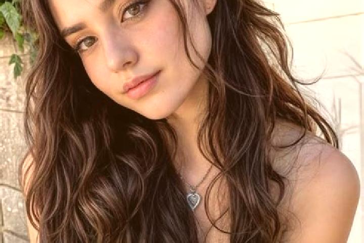 Lillian, 22, a auburn brown-eyed middle eastern companion based in Straelen. Offering Party Girl, GFE, Domination, OWO. Available for incall and outcall, ove...