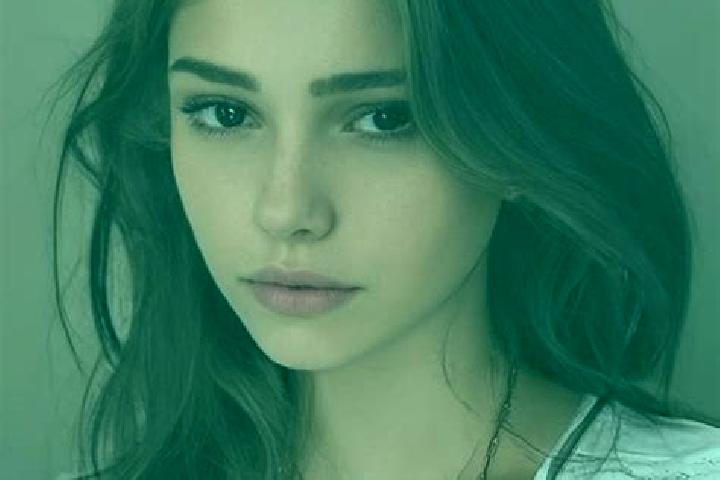 Lillian, 22, a auburn hazel-eyed slavic companion based in Gevingey. Offering OWO, 69, BDSM, Travel Companion. Available for incall and outcall, day and even...