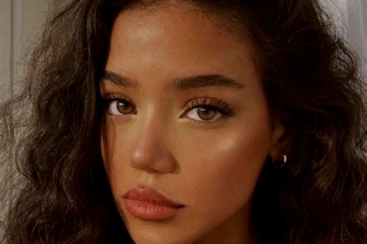 Lillian, 22, a black brown-eyed european companion based in Verkhniy Landekh. Offering Roleplay, Girlfriend Experience, Overnight. Available for incall and o...