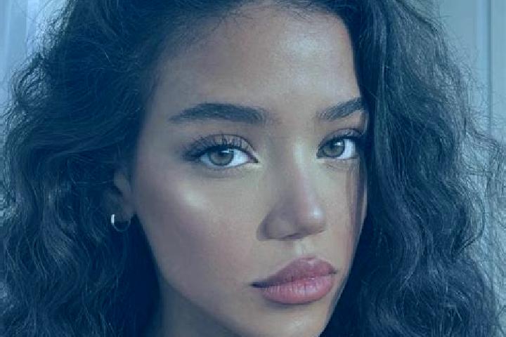 Lillian, 22, a black brown-eyed mediterranean companion based in Firminopolis. Offering Domination, Striptease, BDSM, Overnight, Roleplay. Available for inca...