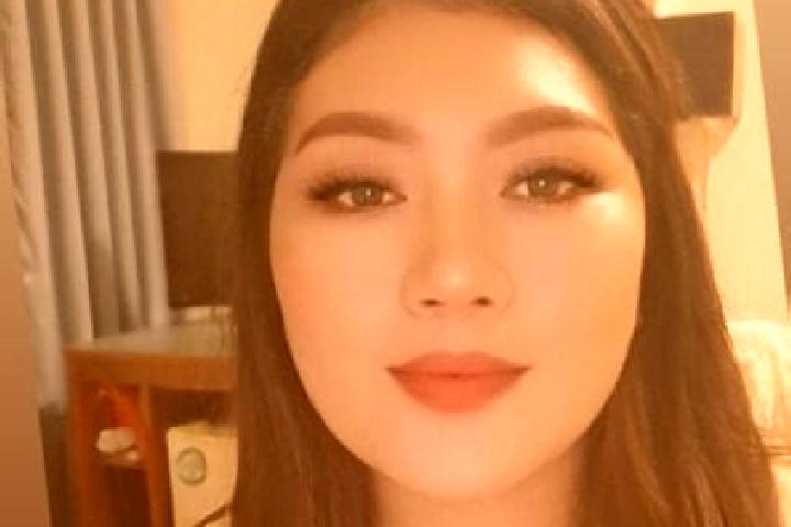 Lillian, 22, a blonde amber-eyed asian companion based in Wooroloo. Offering Couples, CIM. Available for incall and outcall, day and evening dates.