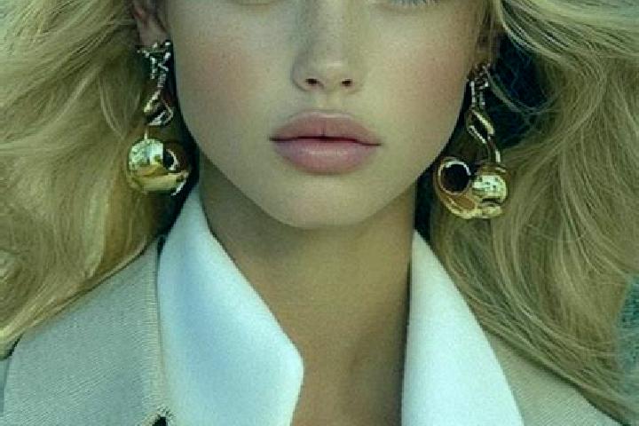 Lillian, 22, a blonde amber-eyed mixed companion based in Seriate. Offering BDSM, Duos, Domination, CIM, Massage. Available for incall and outcall, day and e...