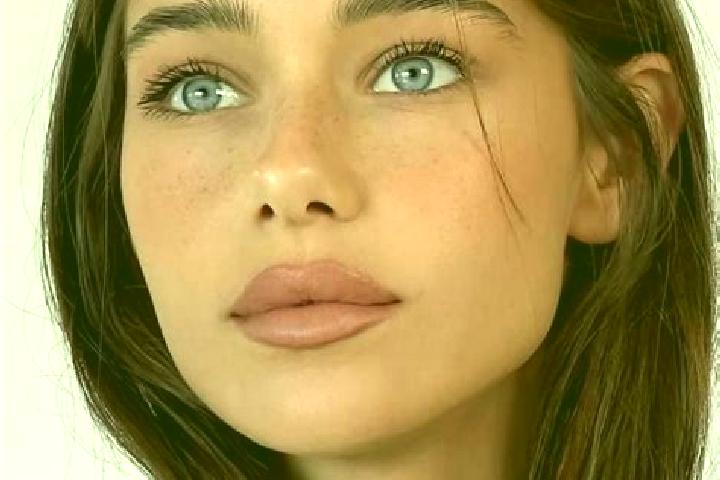 Lillian, 22, a brunette amber-eyed caucasian companion based in Tarnava. Offering 69, Travel Companion, Deep French Kissing. Available for incall and outcall...