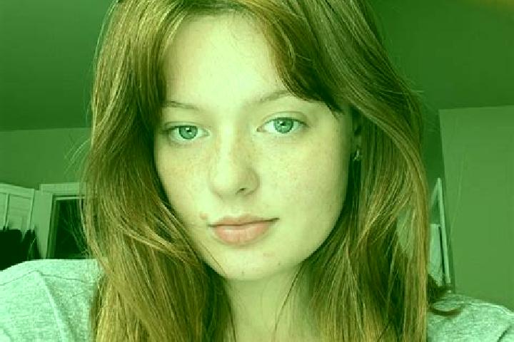 Lillian, 22, a chestnut grey-eyed european companion based in Oronogo. Offering Duos, Dinner Date, Massage. Available for incall and outcall, day and evening...