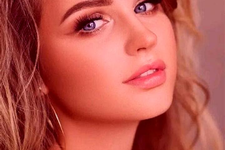 Lillian, 22, a dark blonde blue-eyed european companion based in Mierlestii de Sus. Offering A-Level, Massage, Overnight. Available for incall and outcall, o...