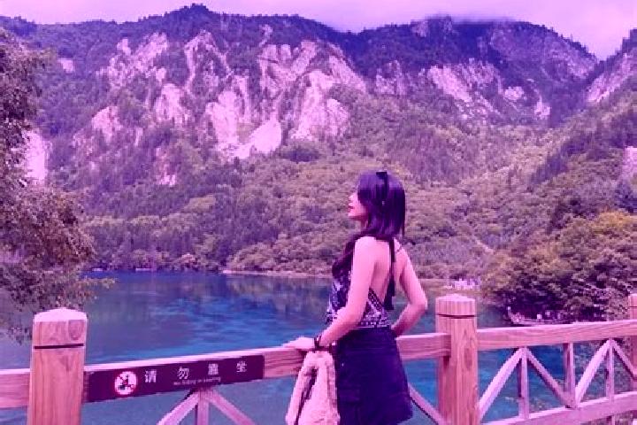 Lillian, 22 — Escort in Chadianzi, China