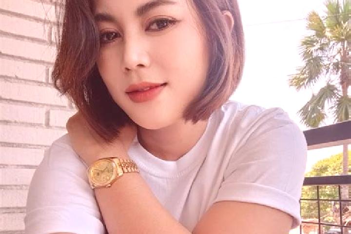 Lillian, 22 — Escort in Cihideung Satu, Indonesia