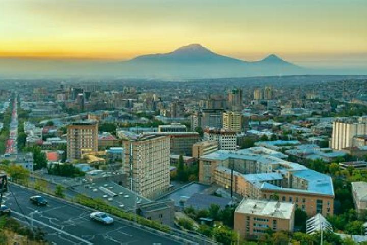 Lillian, 22 — Escort in Debedavan, Armenia