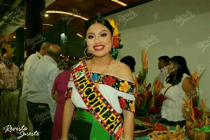 Lillian, 22 — Escort in Encrucijada 4ta. Seccion B (La Lucha), Mexico