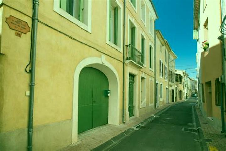 Lillian, 22 — Escort in Florensac, France