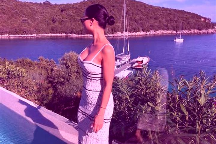 Lillian, 22 — Escort in Gallikos, Greece