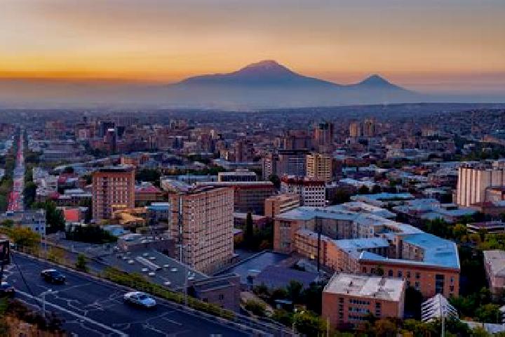 Lillian, 22 — Escort in Mrgashen, Armenia
