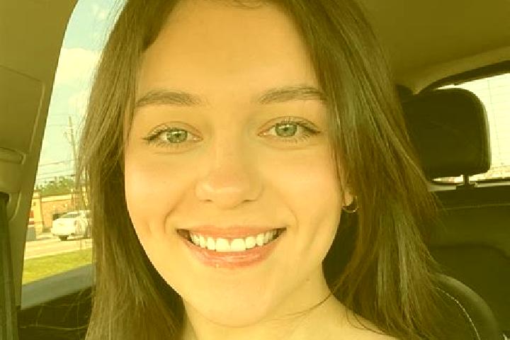 Lillian, 22 — Escort in Purvis, United States