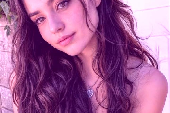 Lillian, 23, a auburn hazel-eyed caribbean companion based in Puerta del Monte (Elguera). Offering Dinner Date, CIM, Travel Companion, A-Level, Massage. Avai...