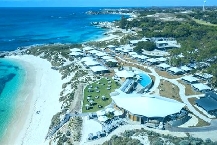 Lillian, 23, a brunette blue-eyed ebony companion based in Rottnest Island. Offering Overnight, Duos, BDSM, Party Girl. Available for incall and outcall, ove...