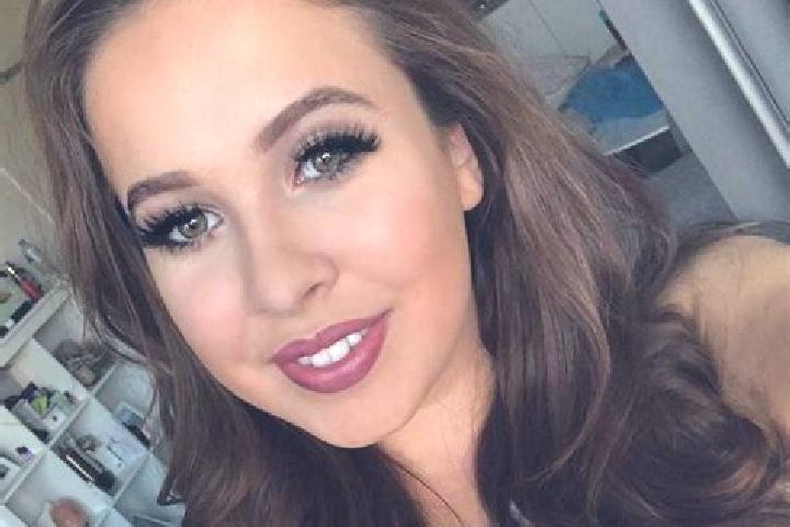 Lillian, 23, a brunette brown-eyed slavic companion based in Laharpur. Offering Overnight, Massage, Dinner Date. Available for incall and outcall, day and ev...