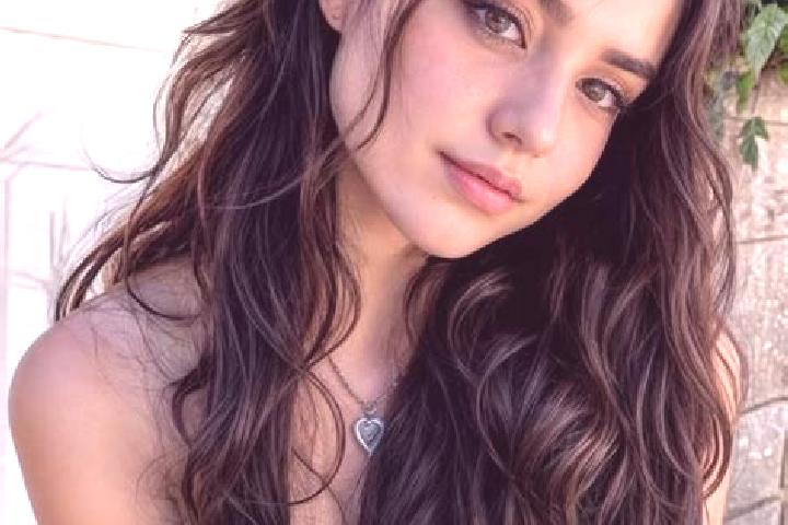 Lillian, 23, a chestnut hazel-eyed mixed companion based in Hanama ulu. Offering 69, CIM, Prostate Massage. Available for incall and outcall, overnight booki...
