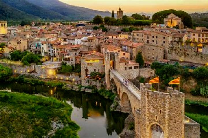 Lillian, 23 — Escort in Besalu, Spain