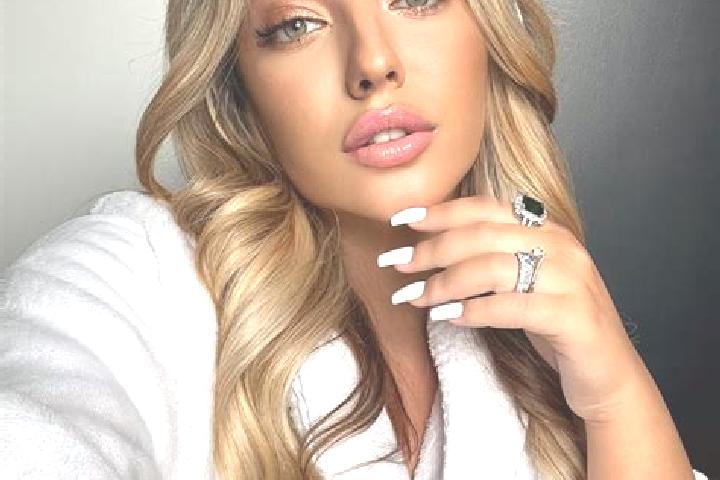 Lillian, 23 — Escort in Dambach, France