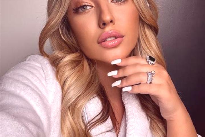 Lillian, 23 — Escort in Gecitli, Turkey