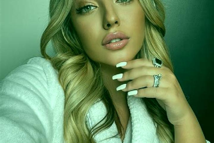 Lillian, 23 — Escort in Kamyana, Ukraine