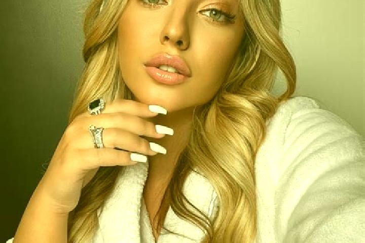 Lillian, 23 — Escort in Kuloy, Russia